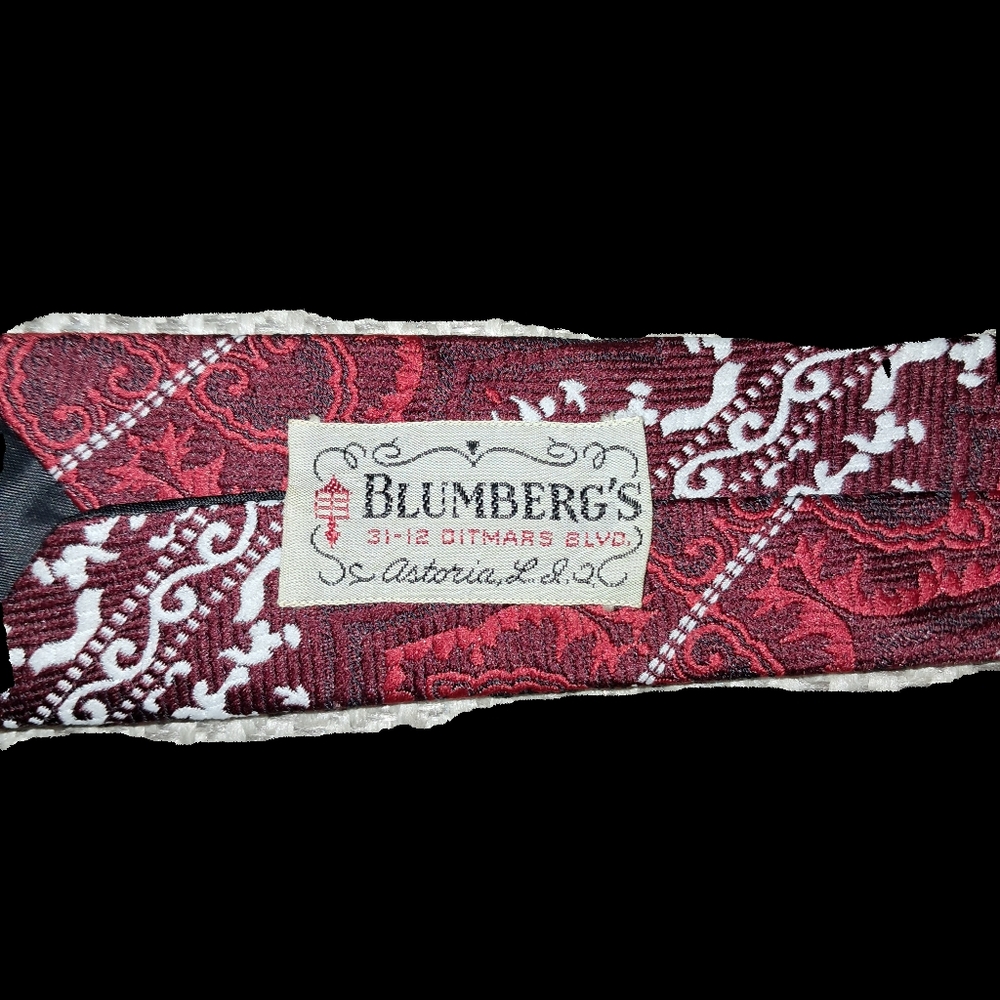 Vintage Mens Tie, Circa 70's Red From Blumbergs, Miracle Fabric Cravat. 100% Pol